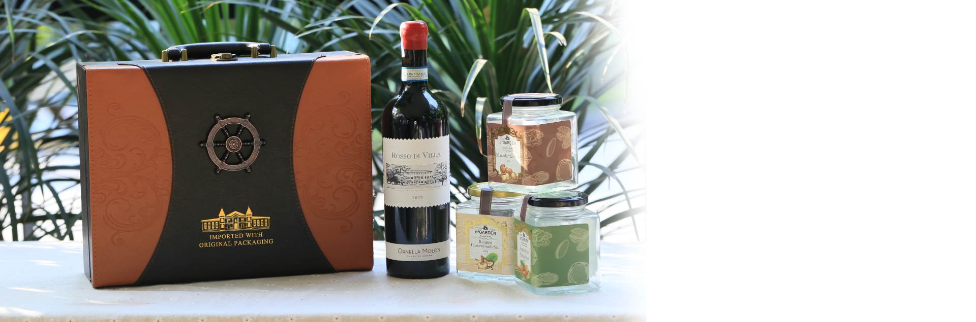 Set Rượu vang Ý Rosso di Villa Doc Piave cùng Hộp da bán nguyệt màu nâu